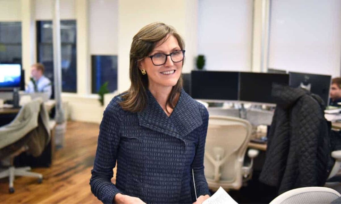 Cathie Woods Flaggschiff-ETF – der ARK Innovation Fund – schnitt im Januar besser ab als in jedem anderen Monat seit seiner Einführung im Jahr 2014. Dies kommt nach einem brutalen Jahr des Rückgangs für den Fonds, der sich auf langfristige Investitionen in disruptive Technologien konzentriert – einschließlich der Kryptoindustrie. ARK springt zurück Im Januar verzeichnete ARK einen Gesamtgewinn von etwa 28 %, mit einem Gewinn von 3,7 % allein am Dienstag. Der Monat beginnt bei etwa 30 US-Dollar und wird zum Zeitpunkt des Schreibens für 39,72 US-Dollar gehandelt. Die Gewinne sind ein beruhigendes Zeichen nach dem technologieorientierten Fonds, der 2021 …