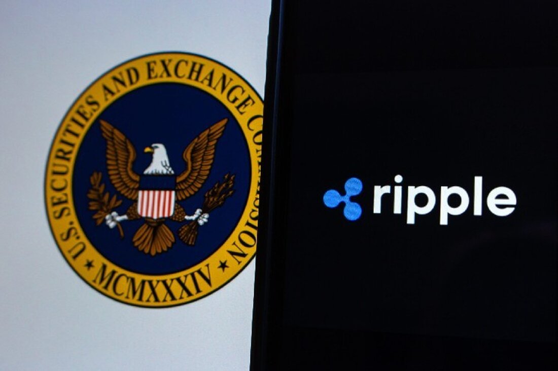 XRP-Rechtsstreit: Einigung zwischen SEC und Ripple Die US-Wertpapier- und Börsenaufsichtsbehörde (SEC) und das Unternehmen Ripple haben beschlossen, ihre Berufungen im laufenden Rechtsstreit um die Kryptowährung XRP vorerst auf Eis zu legen. Diese Entscheidung könnte auf eine endgültige Klärung der rechtlichen Situation hindeuten, die für die Kryptowährungsbranche von großer Bedeutung ist. Die Streitigkeiten zwischen der SEC und Ripple drehen sich hauptsächlich um die Frage, ob XRP als Wertpapier klassifiziert werden sollte. Diese Diskussion ist entscheidend, da sie weitreichende Implikationen für die Regulierung und den Handel mit Kryptowährungen in den USA hat. Die Einigung, die Berufungen vorerst auszusetzen, könnte darauf hinweisen, dass &hellip;